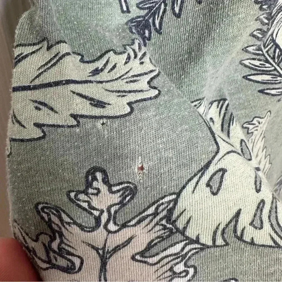 Bluenotes T-Shirt Longline Leaves Green Size  Medium - Picture 2 of 16